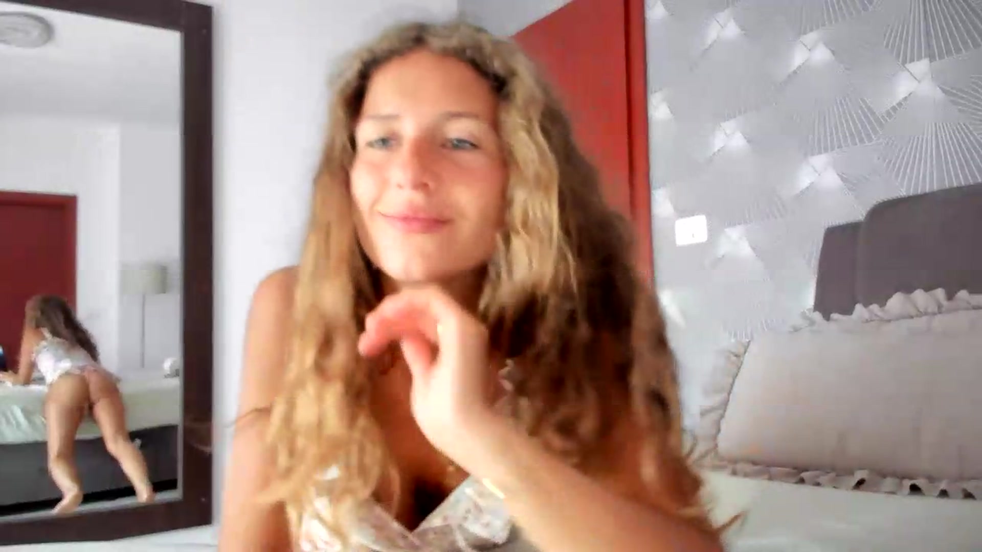 Gallery image thumbnail from SweetAngell18's myfreecams stream on, 07/02/2026, 08:22 image 7 of 20