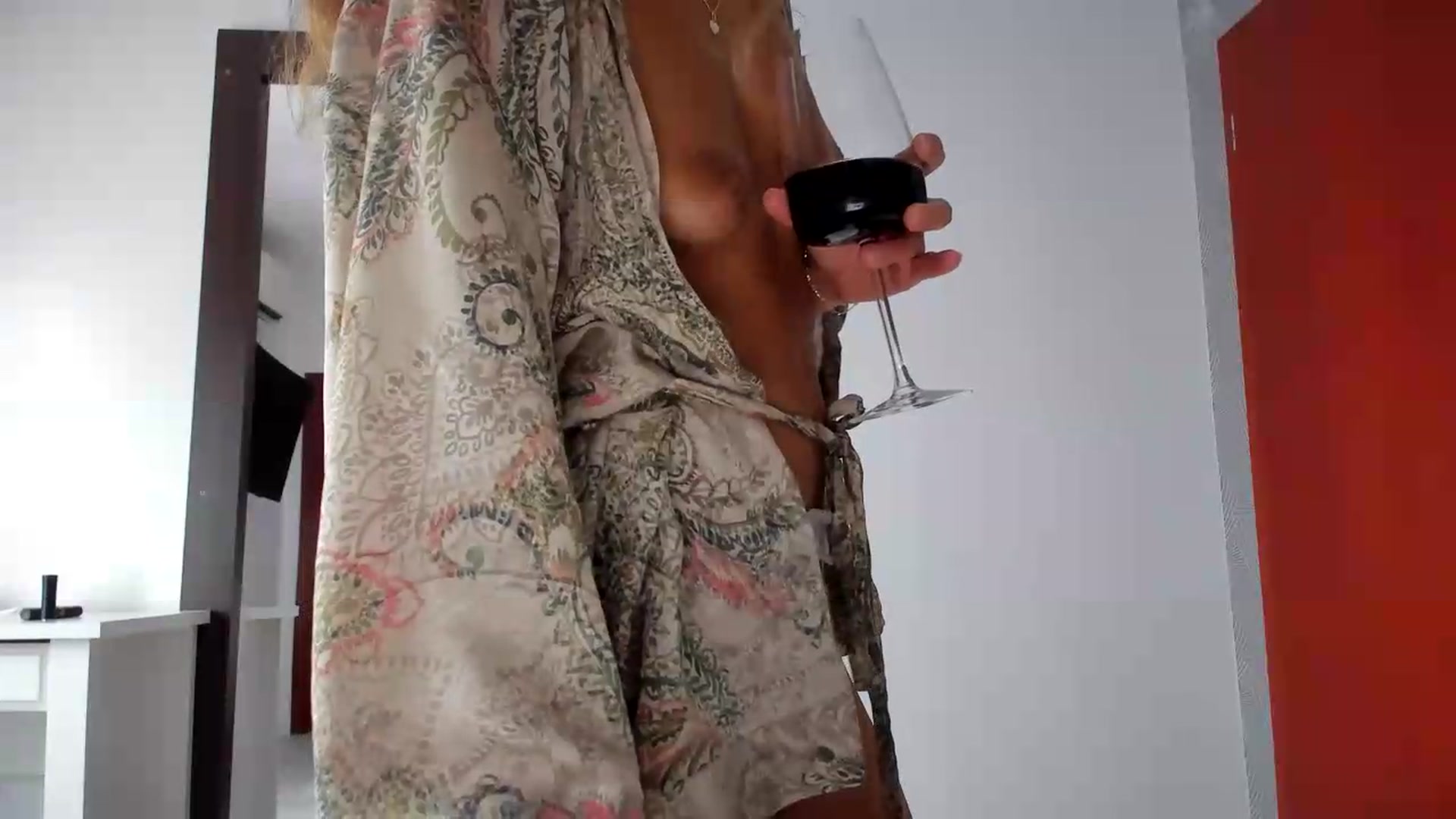 Gallery image thumbnail from SweetAngell18's myfreecams stream on, 07/02/2026, 12:04 image 3 of 20