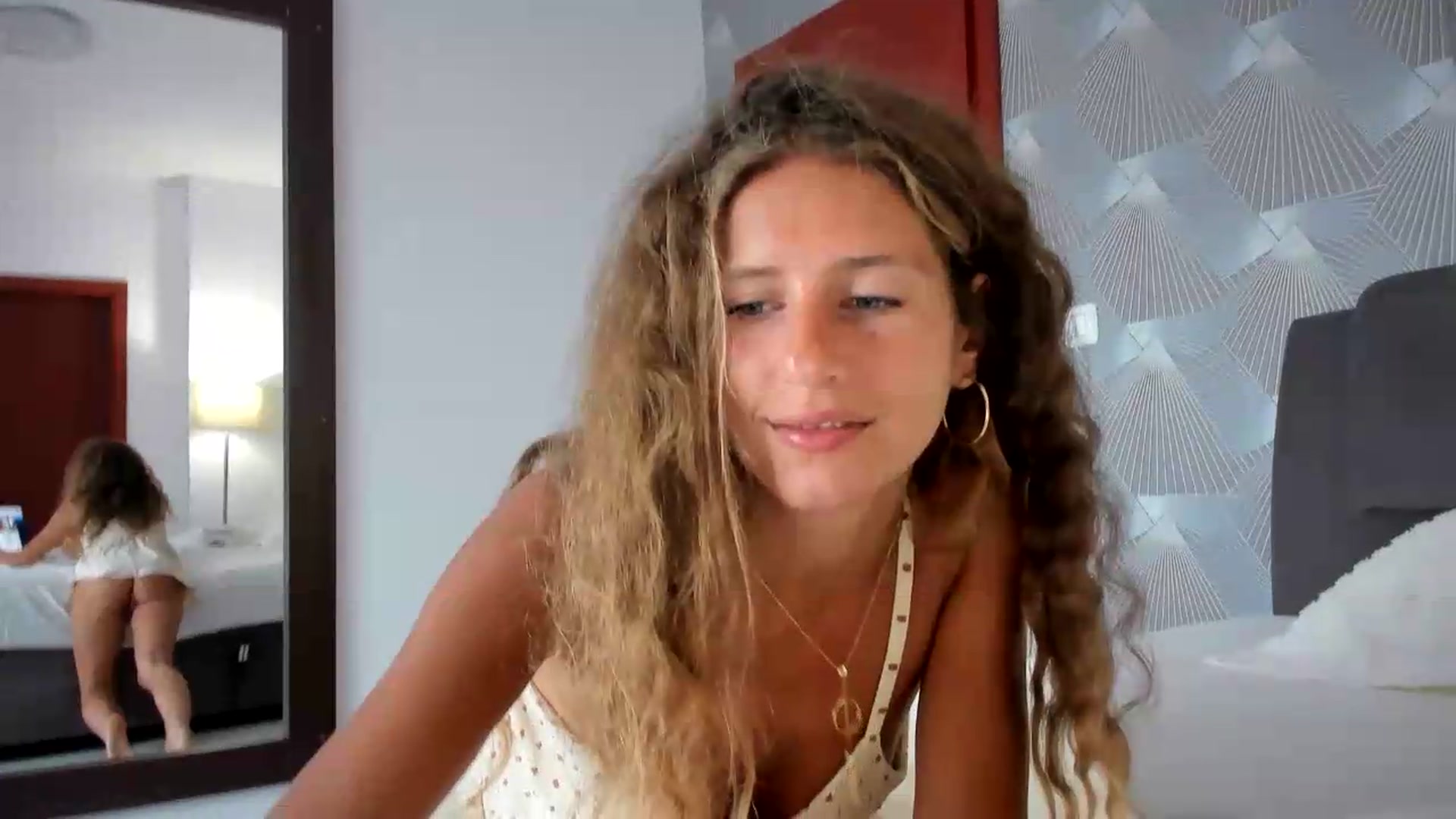 Gallery image thumbnail from SweetAngell18's myfreecams stream on, 07/07/2026, 09:50 image 5 of 20
