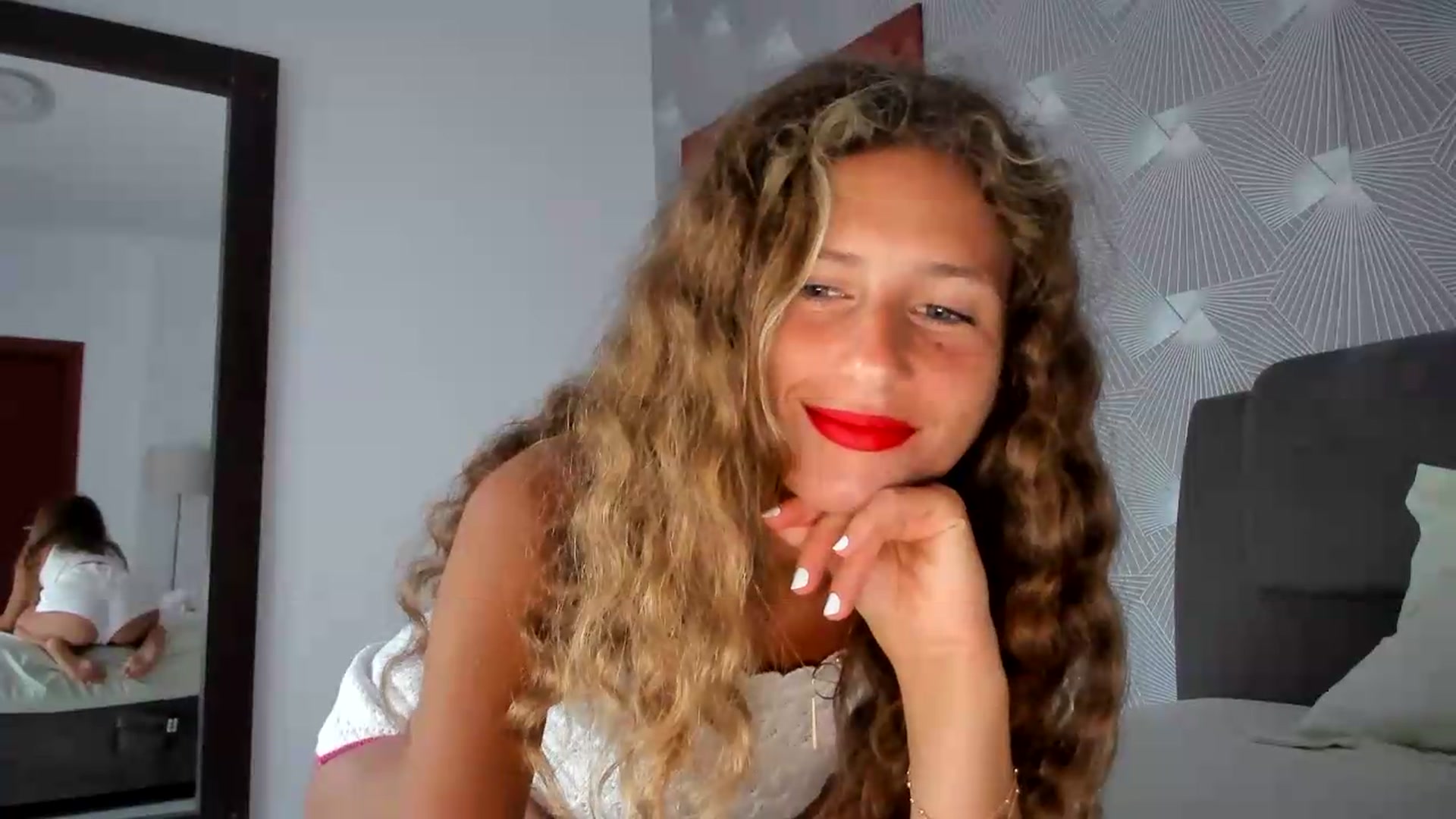 Gallery image thumbnail from SweetAngell18's myfreecams stream on, 07/08/2026, 15:20 image 20 of 20
