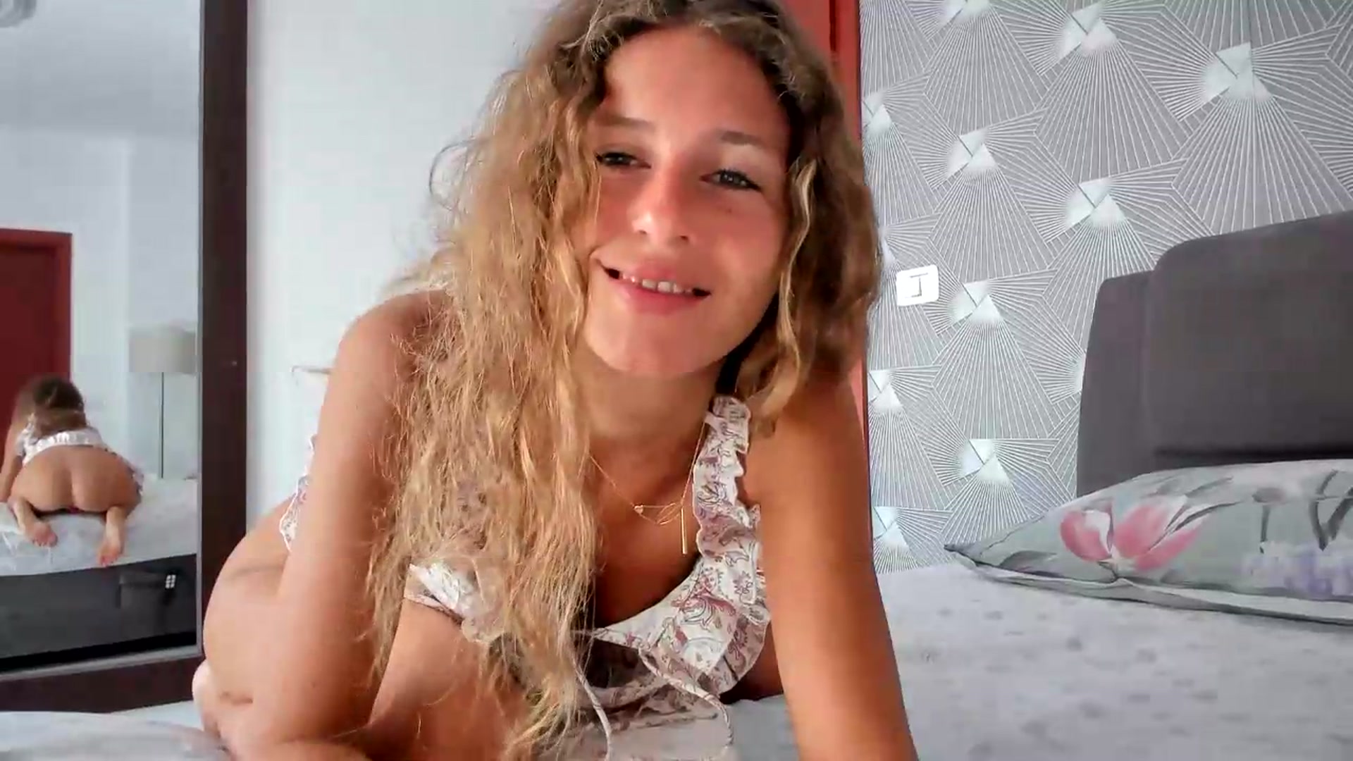 Gallery image thumbnail from SweetAngell18's myfreecams stream on, 07/10/2026, 08:18 image 6 of 20