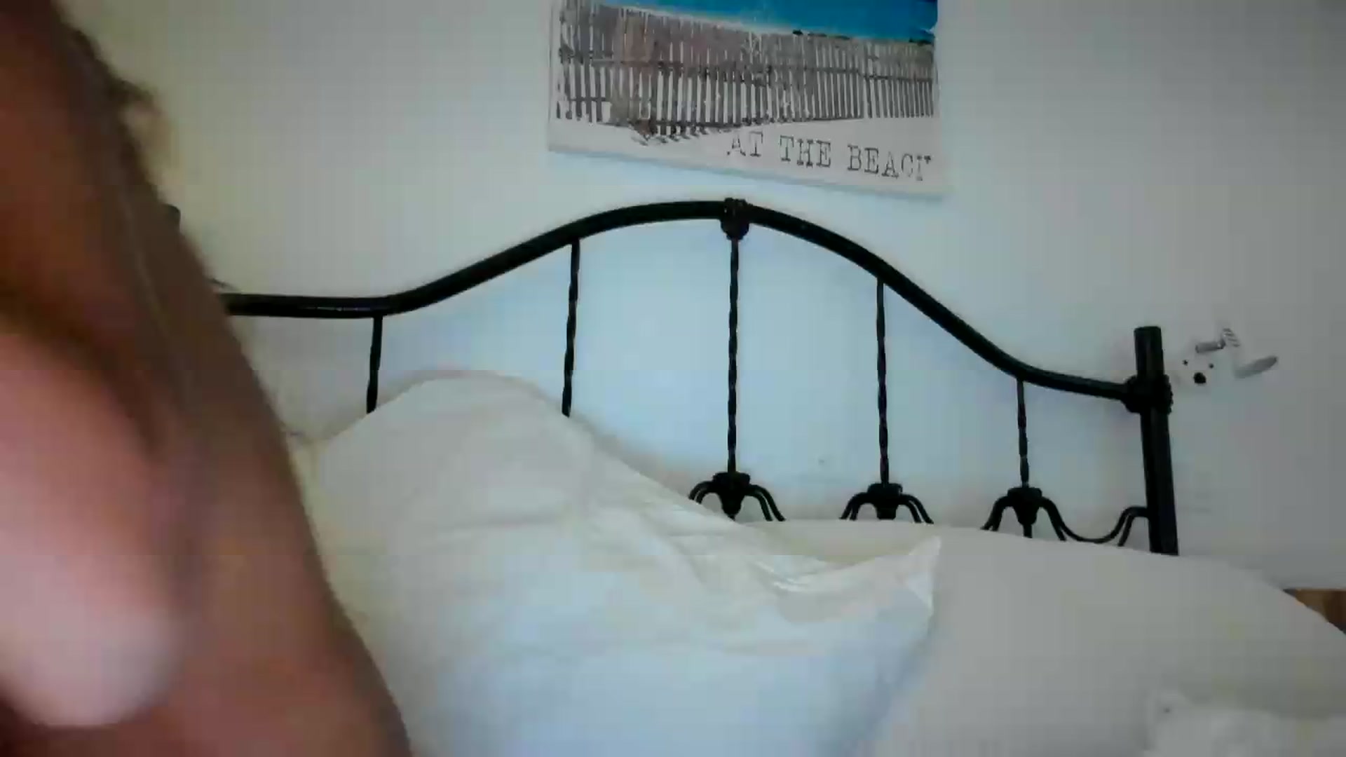 Gallery image thumbnail from SweetAngell18's myfreecams stream on, 07/17/2026, 18:35 image 9 of 20