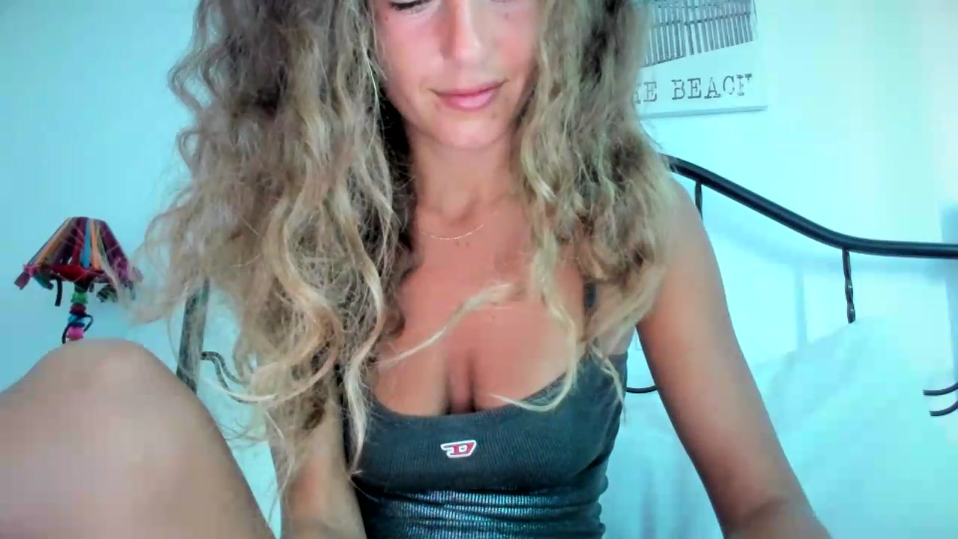 Gallery image thumbnail from SweetAngell18's myfreecams stream on, 07/18/2026, 05:52 image 3 of 20