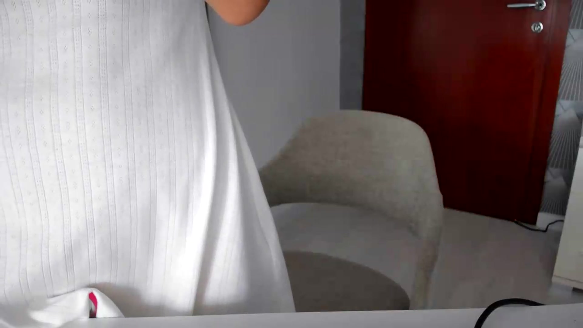 Gallery image thumbnail from SweetAngell18's myfreecams stream on, 07/27/2026, 08:17 image 19 of 20