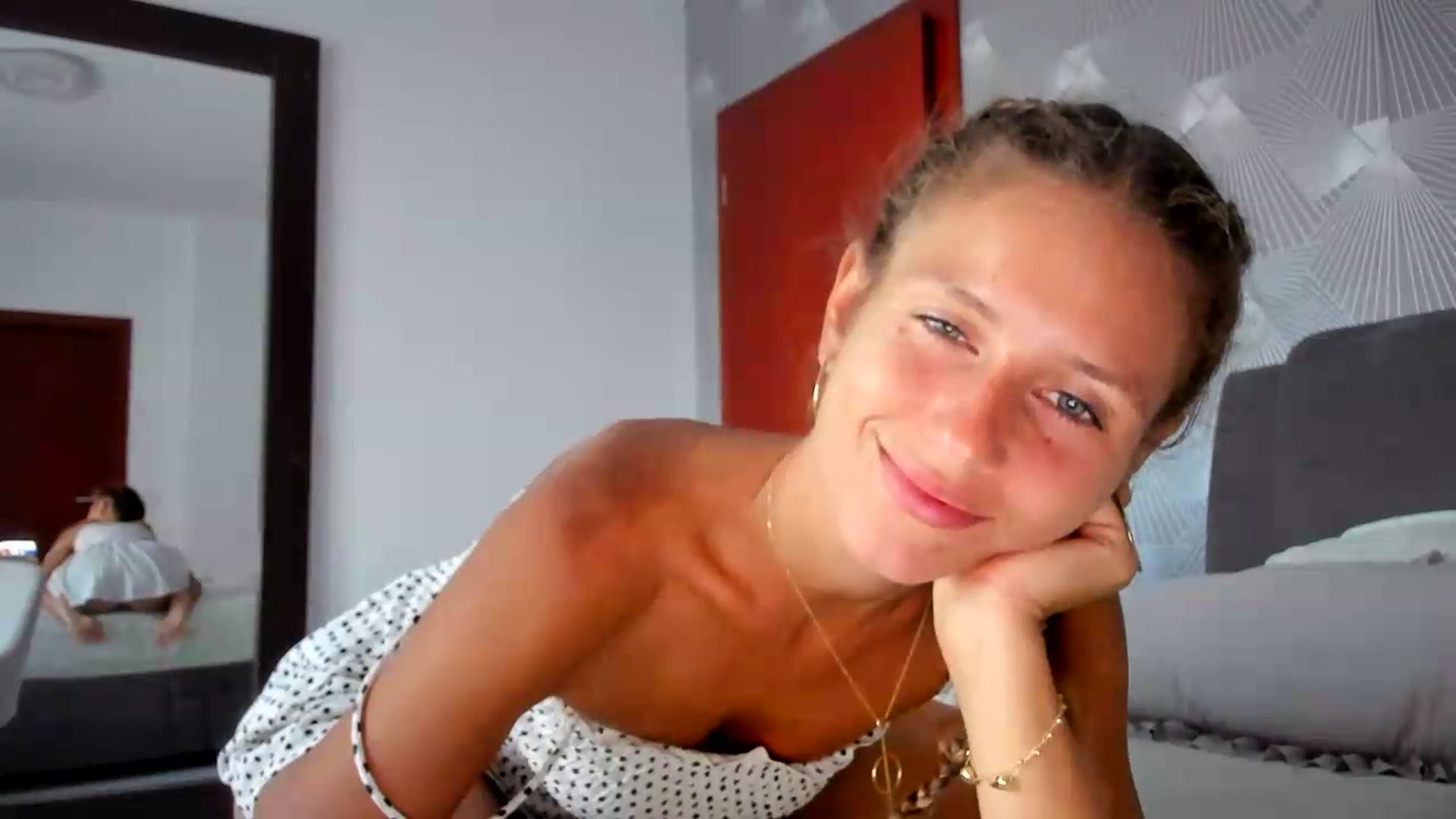 Gallery image thumbnail from SweetAngell18's myfreecams stream on, 07/31/2026, 14:47 image 14 of 20