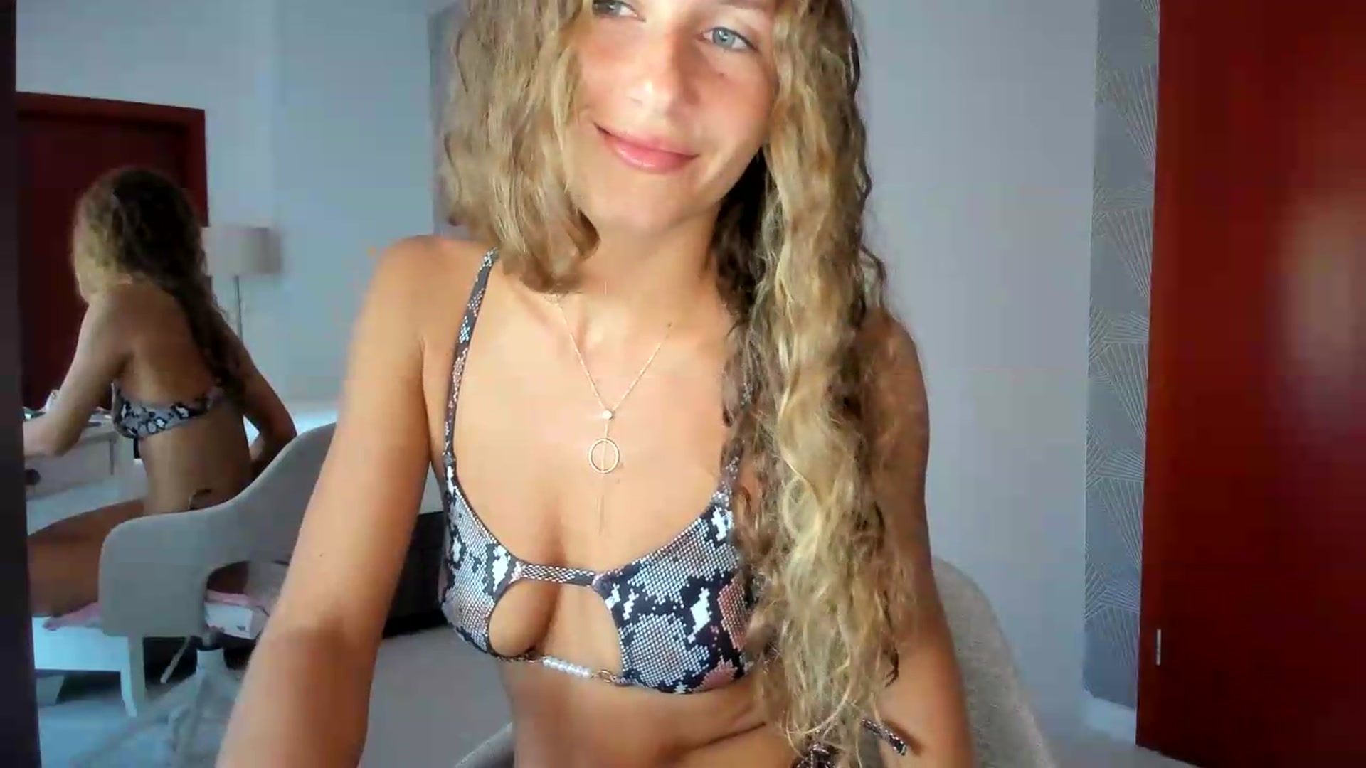 Gallery image thumbnail from SweetAngell18's myfreecams stream on, 08/13/2026, 10:53 image 12 of 20