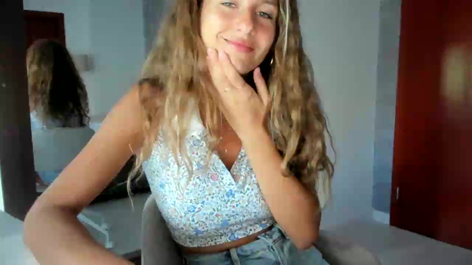 Gallery image thumbnail from SweetAngell18's myfreecams stream on, 08/18/2026, 14:01 image 1 of 20