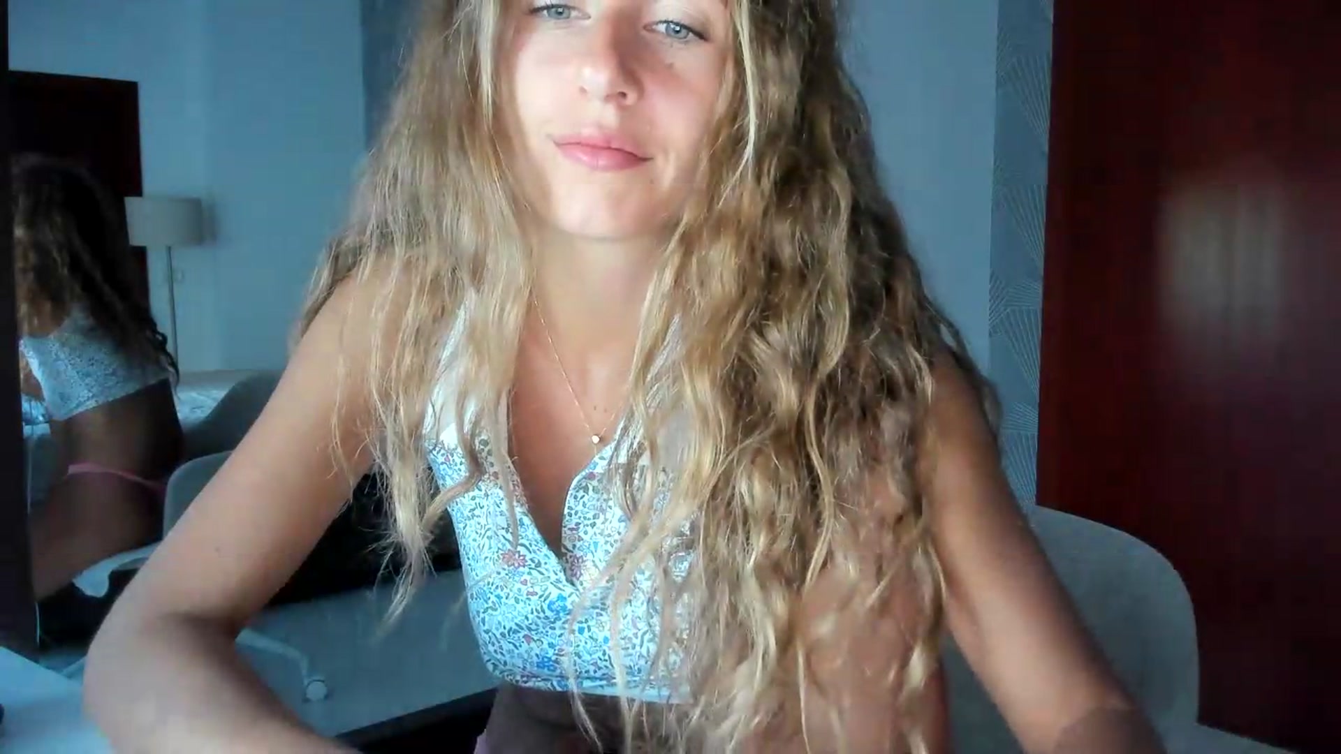 Gallery image thumbnail from SweetAngell18's myfreecams stream on, 08/18/2026, 14:01 image 9 of 20