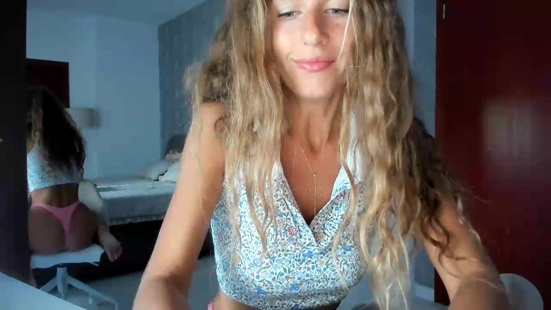 Gallery image thumbnail from SweetAngell18's myfreecams stream on, 08/18/2026, 14:01 image 5 of 20