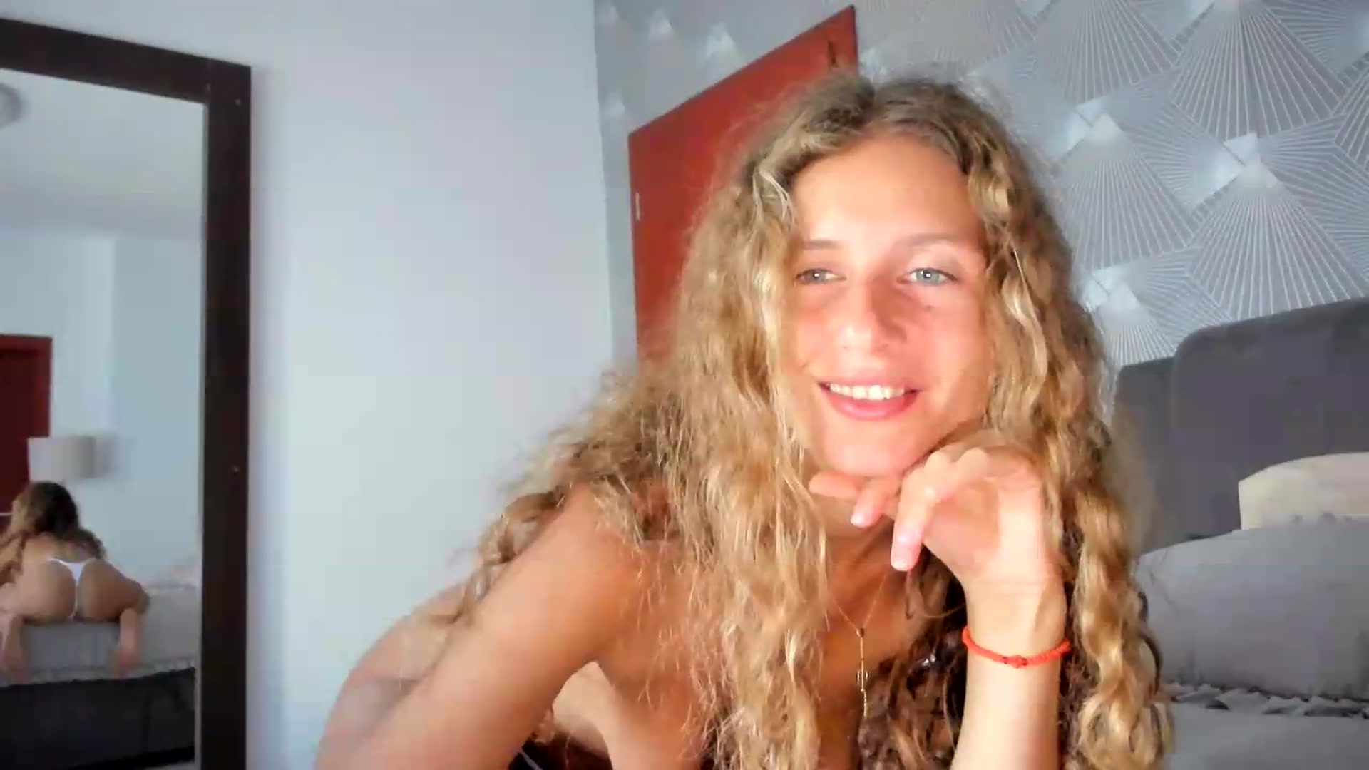 Gallery image thumbnail from SweetAngell18's myfreecams stream on, 08/19/2026, 13:47 image 16 of 20
