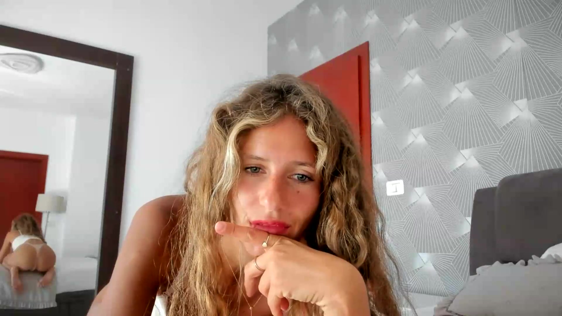 Gallery image thumbnail from SweetAngell18's myfreecams stream on, 09/09/2026, 08:33 image 7 of 20