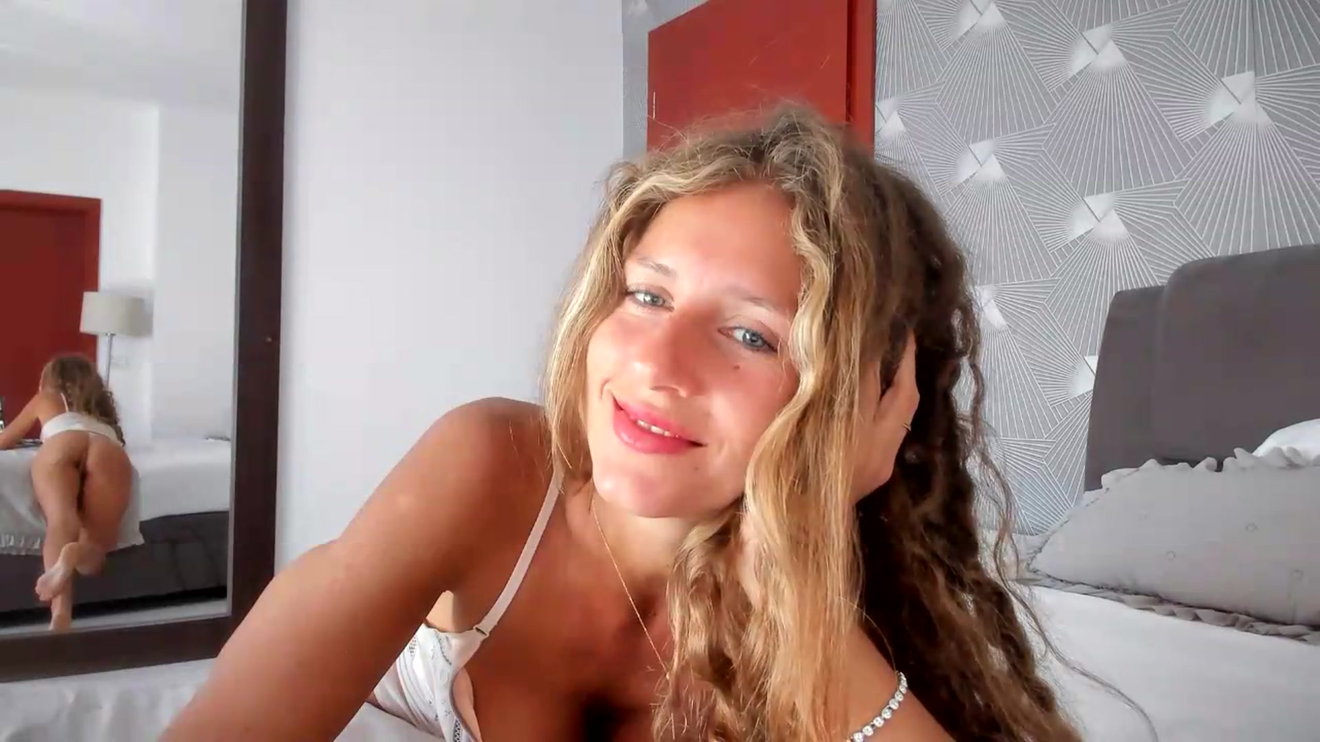 Gallery image thumbnail from SweetAngell18's myfreecams stream on, 09/09/2026, 08:33 image 3 of 20