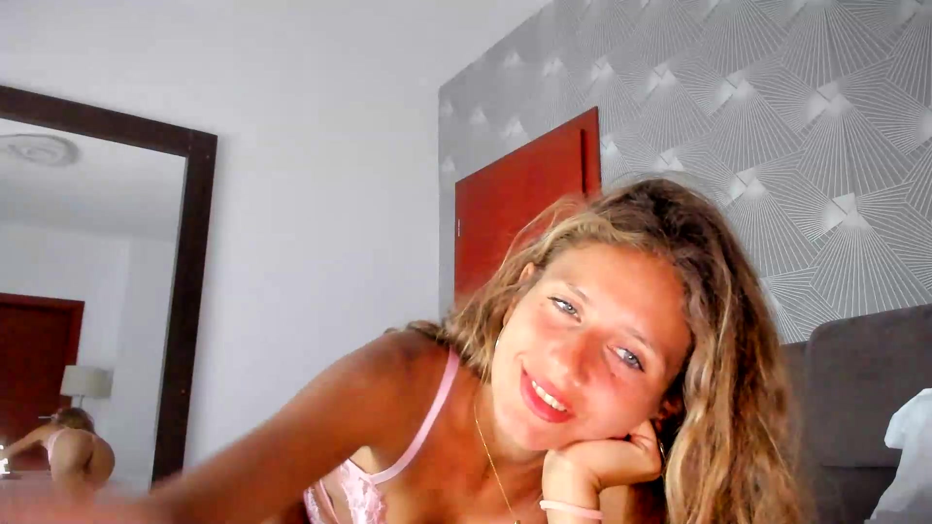 Gallery image thumbnail from SweetAngell18's myfreecams stream on, 09/09/2026, 11:26 image 13 of 20
