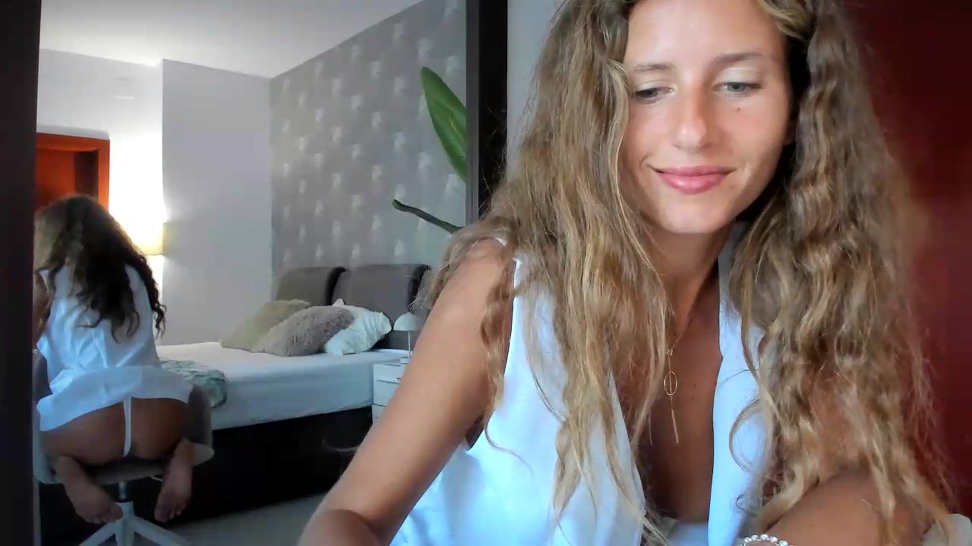Gallery image thumbnail from SweetAngell18's myfreecams stream on, 09/15/2026, 14:10 image 20 of 20