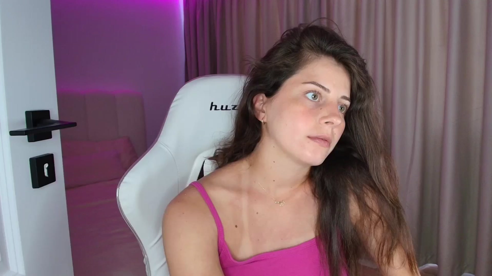 Gallery image thumbnail from SweetAntony77's myfreecams stream on, 08/12/2025, 11:08 image 11 of 20
