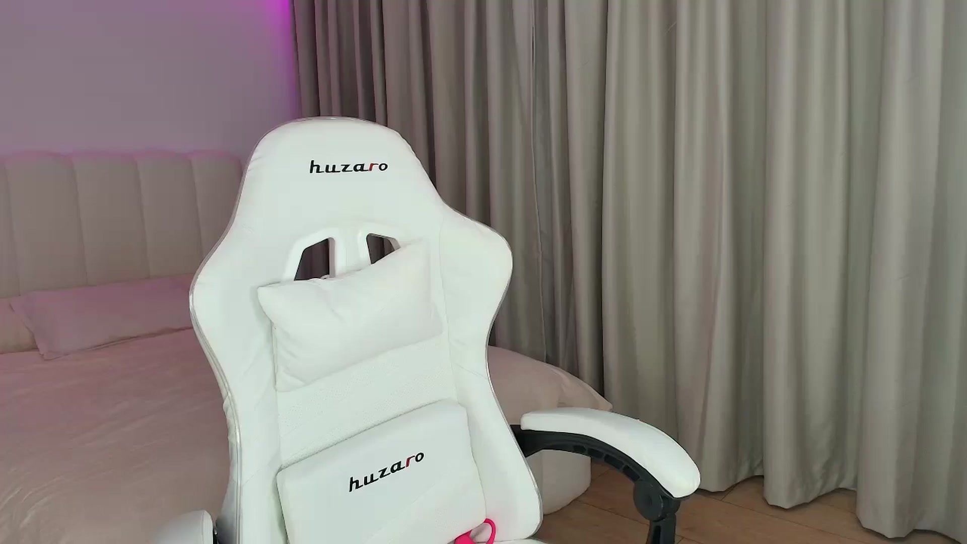 Gallery image thumbnail from SweetAntony77's myfreecams stream on, 03/10/2026, 18:43 image 6 of 20