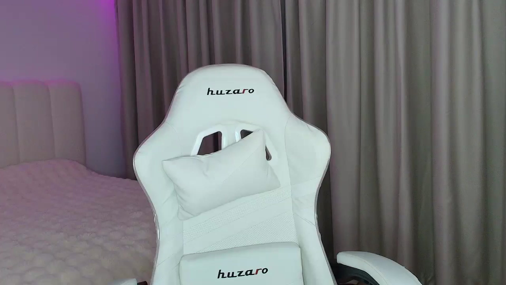 Gallery image thumbnail from SweetAntony77's myfreecams stream on, 03/18/2026, 19:36 image 11 of 20