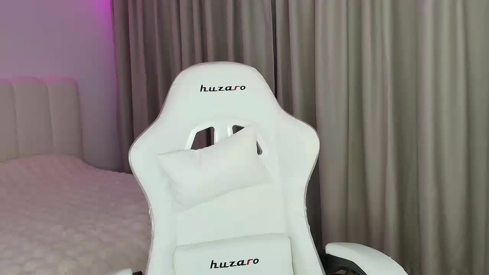 Gallery image thumbnail from SweetAntony77's myfreecams stream on, 03/18/2026, 19:36 image 14 of 20