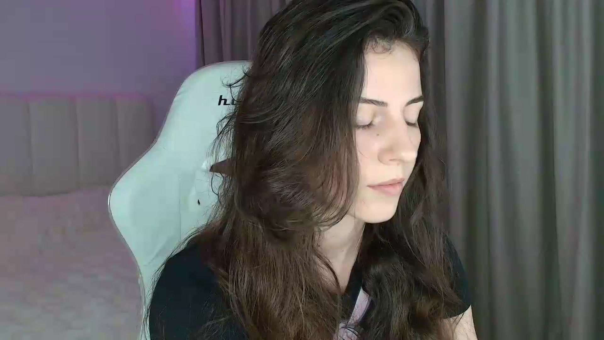 Gallery image thumbnail from SweetAntony77's myfreecams stream on, 05/12/2026, 17:01 image 20 of 20