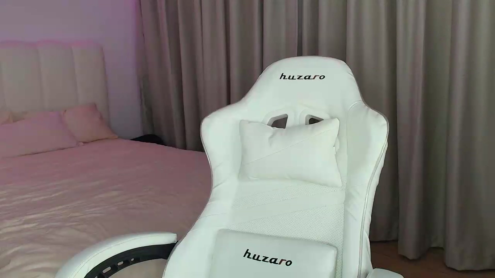Gallery image thumbnail from SweetAntony77's myfreecams stream on, 05/27/2026, 18:18 image 5 of 20