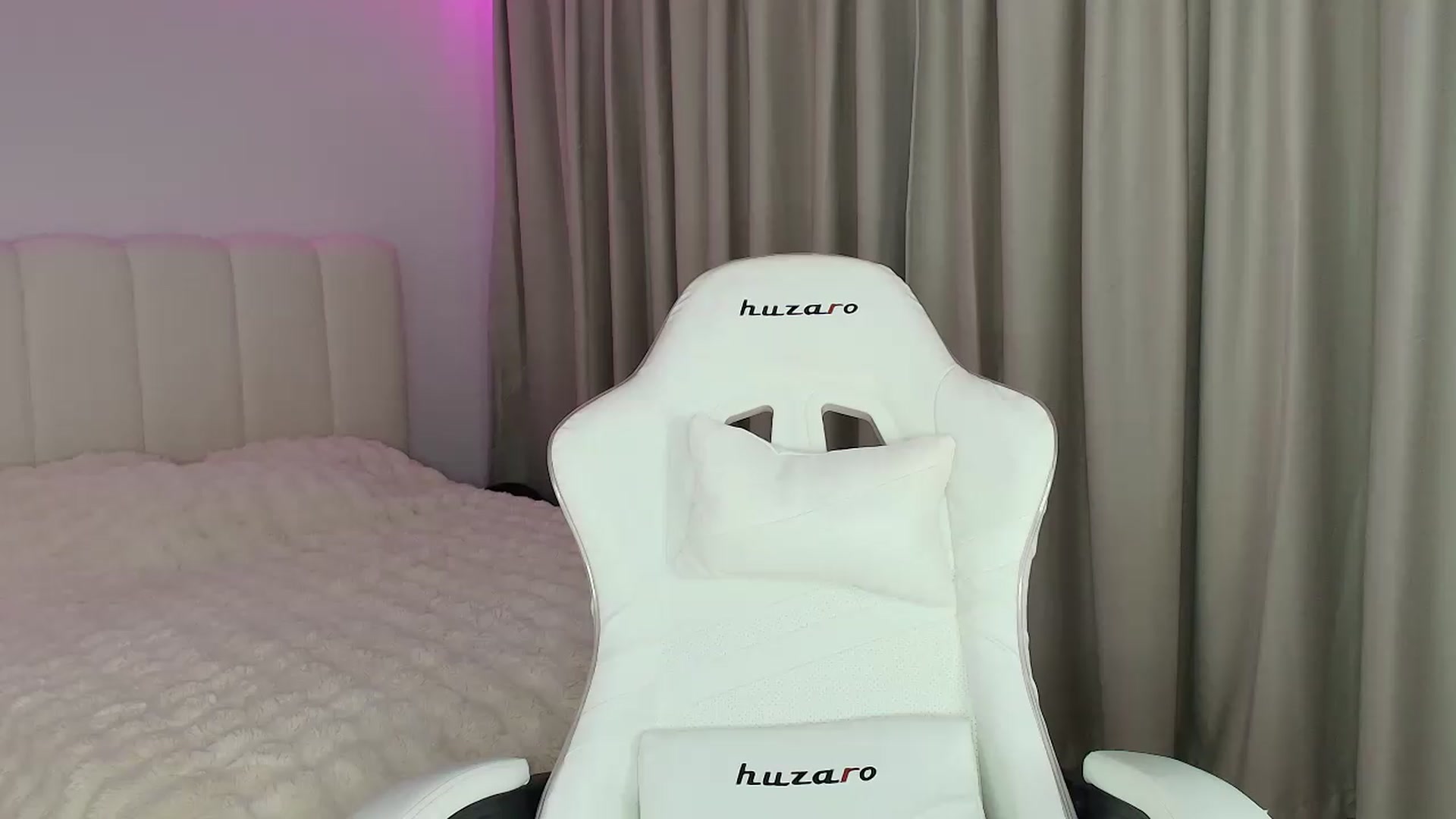 Gallery image thumbnail from SweetAntony77's myfreecams stream on, 06/11/2026, 18:47 image 17 of 20