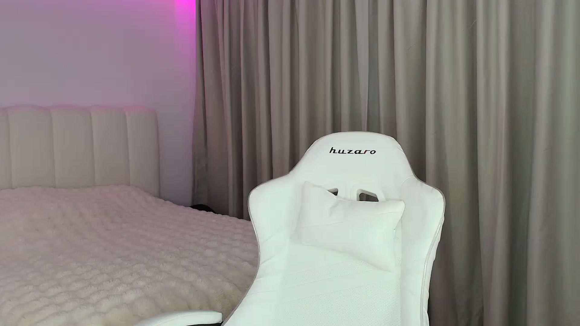 Gallery image thumbnail from SweetAntony77's myfreecams stream on, 06/14/2026, 19:15 image 10 of 20