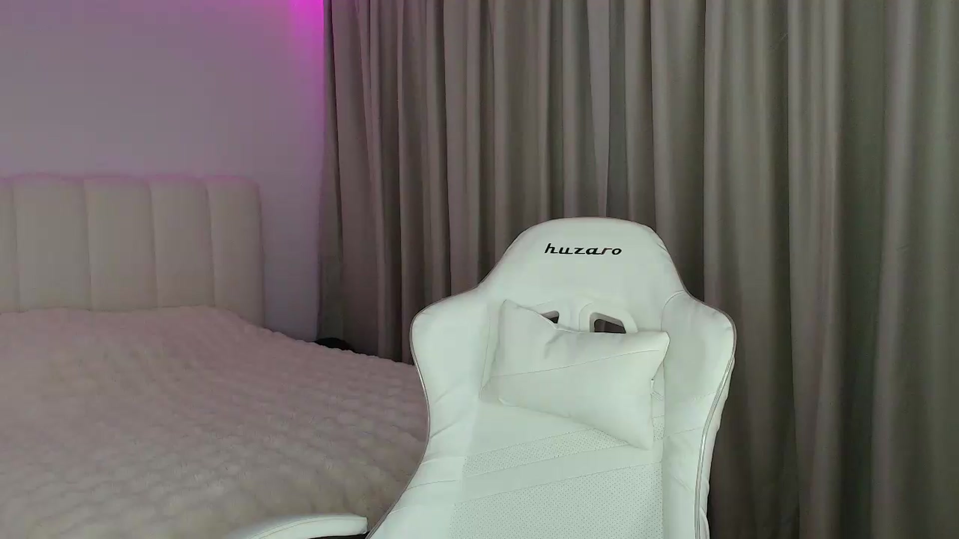 Gallery image thumbnail from SweetAntony77's myfreecams stream on, 06/14/2026, 19:15 image 9 of 20