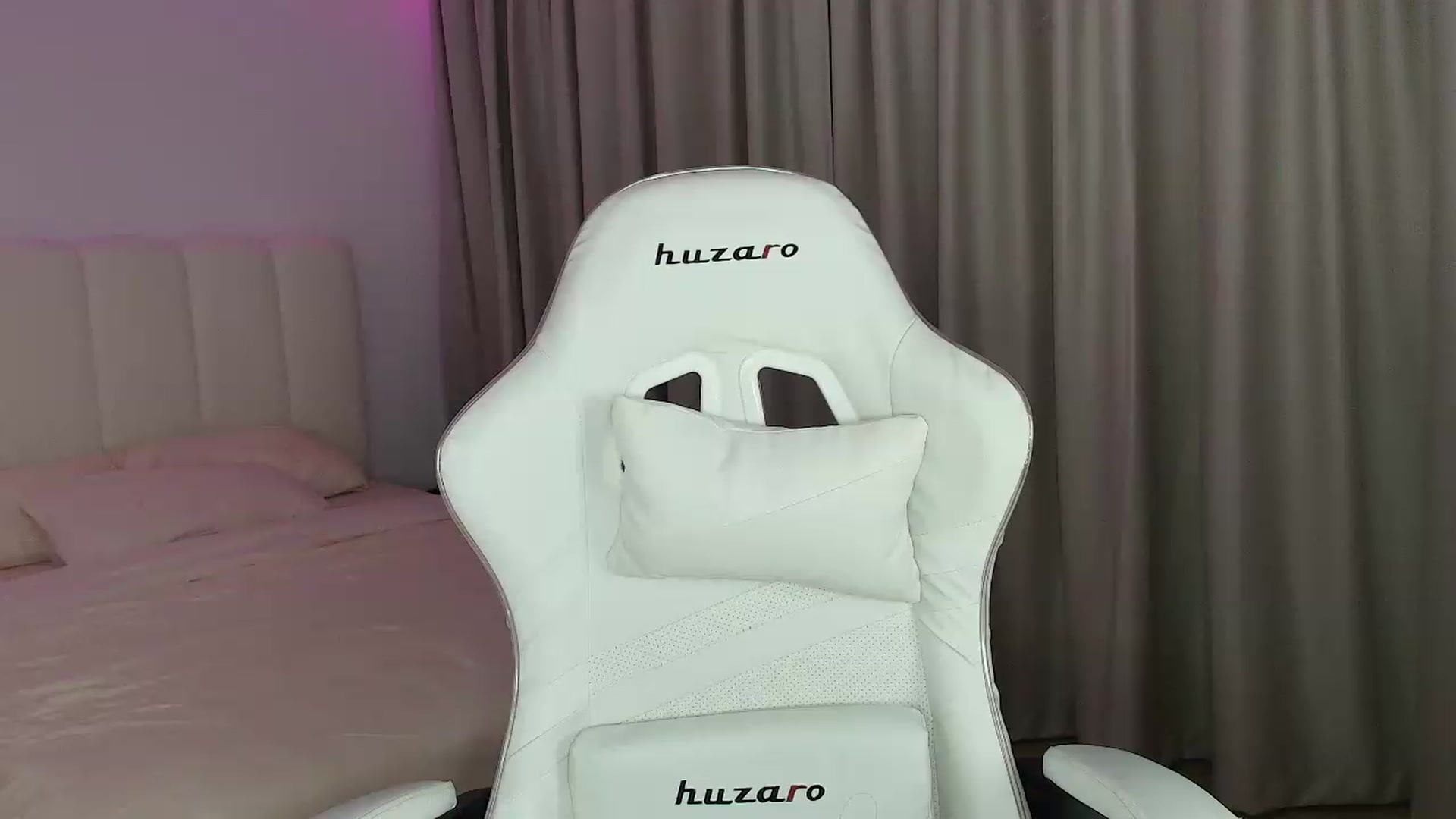 Gallery image thumbnail from SweetAntony77's myfreecams stream on, 06/18/2026, 18:23 image 12 of 20
