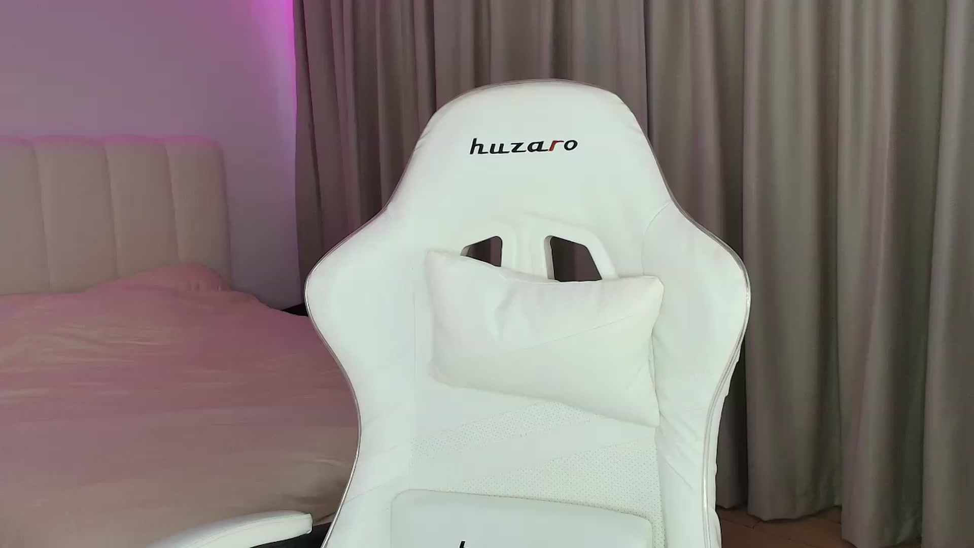 Gallery image thumbnail from SweetAntony77's myfreecams stream on, 06/19/2026, 17:32 image 20 of 20