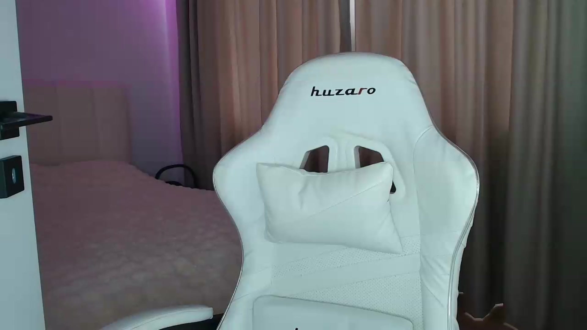 Gallery image thumbnail from SweetAntony77's myfreecams stream on, 07/03/2026, 09:32 image 7 of 20