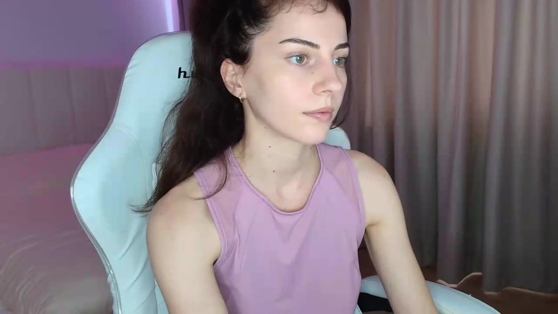 Gallery image thumbnail from SweetAntony77's myfreecams stream on, 07/08/2026, 09:06 image 10 of 20