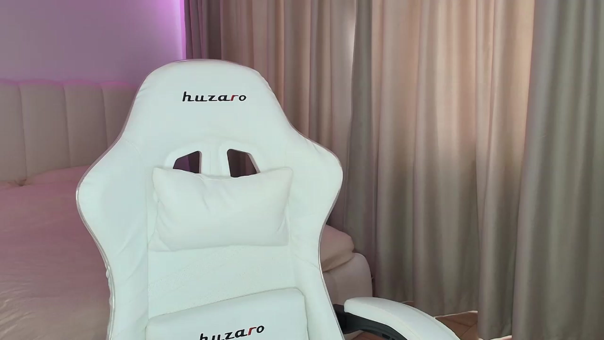 Gallery image thumbnail from SweetAntony77's myfreecams stream on, 07/10/2026, 09:04 image 14 of 20