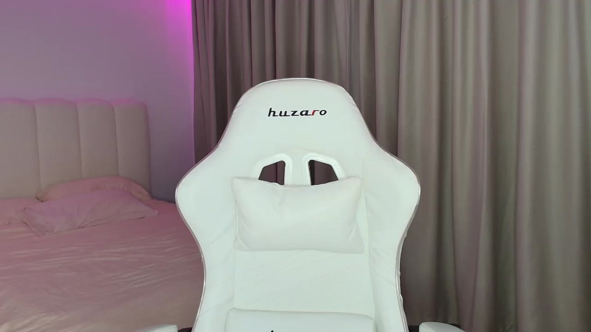 Gallery image thumbnail from SweetAntony77's myfreecams stream on, 07/10/2026, 18:08 image 14 of 20
