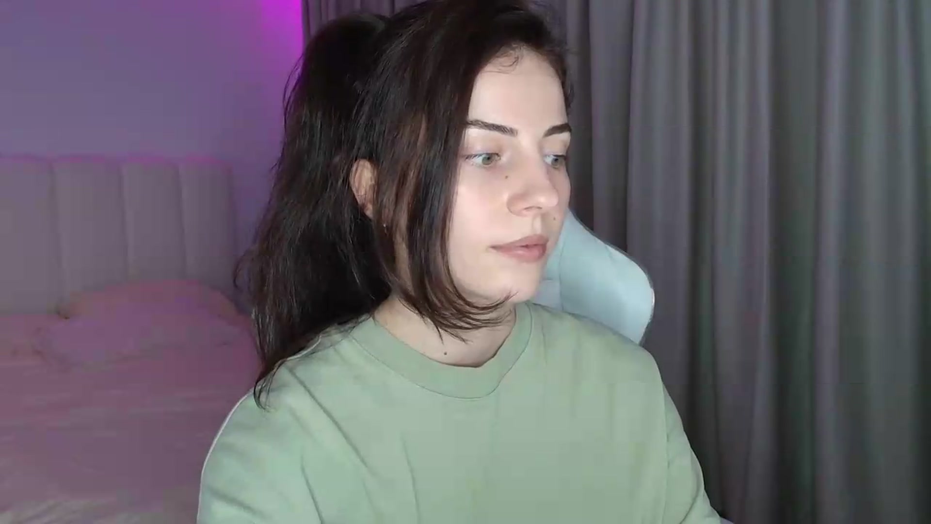 Gallery image thumbnail from SweetAntony77's myfreecams stream on, 07/10/2026, 18:08 image 15 of 20