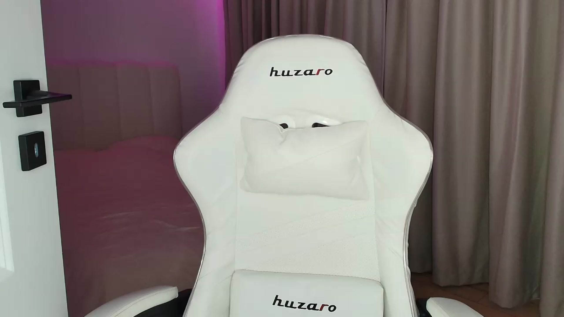 Gallery image thumbnail from SweetAntony77's myfreecams stream on, 07/15/2026, 17:10 image 11 of 20