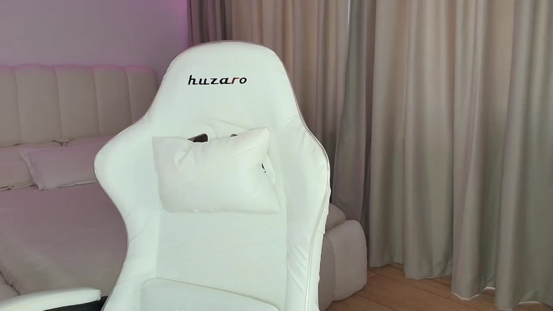 Gallery image thumbnail from SweetAntony77's myfreecams stream on, 07/26/2026, 08:52 image 12 of 20