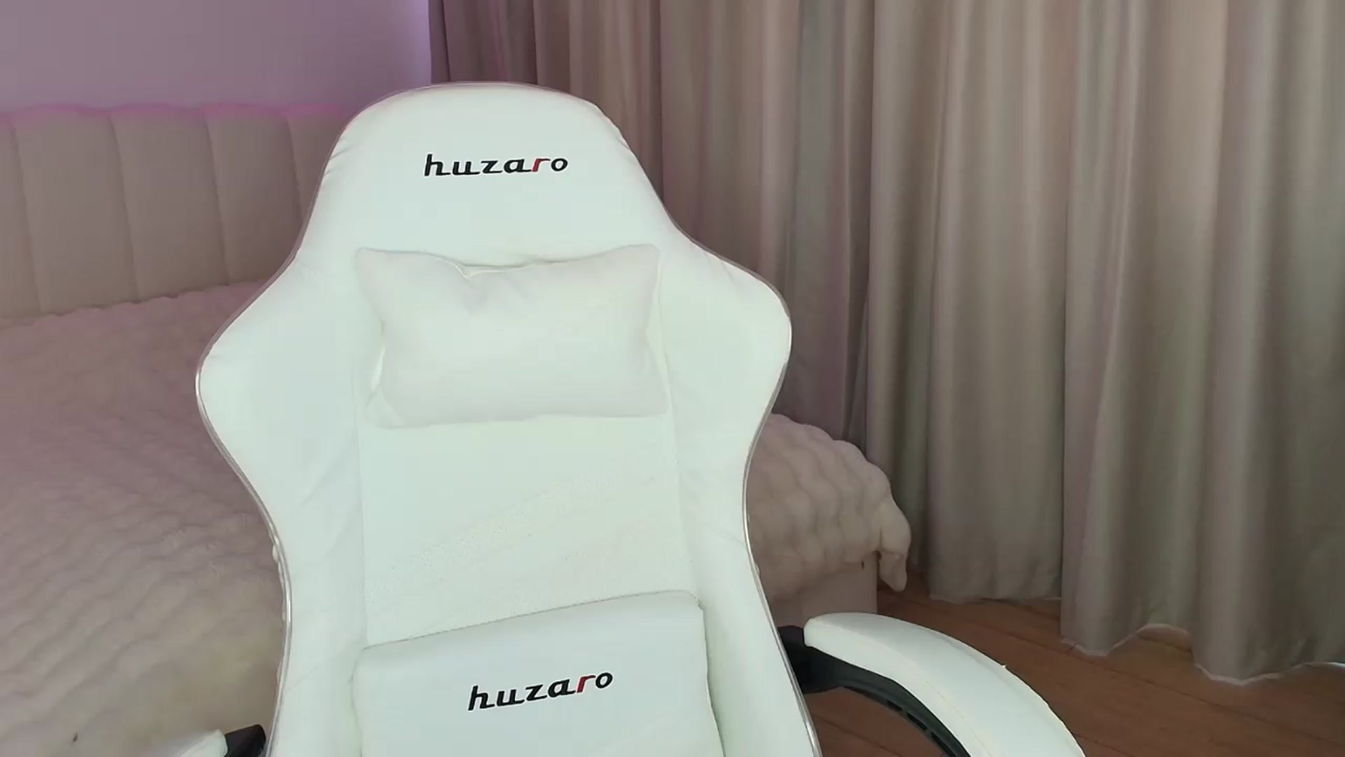 Gallery image thumbnail from SweetAntony77's myfreecams stream on, 08/05/2026, 08:42 image 17 of 20