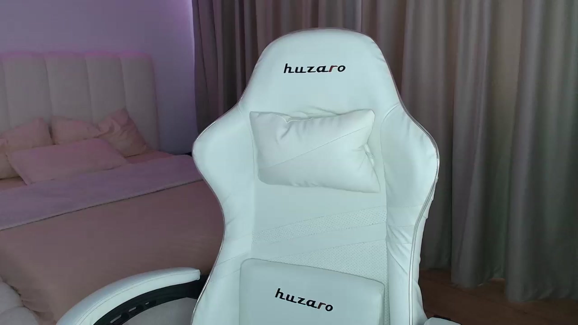 Gallery image thumbnail from SweetAntony77's myfreecams stream on, 08/09/2026, 14:58 image 8 of 20