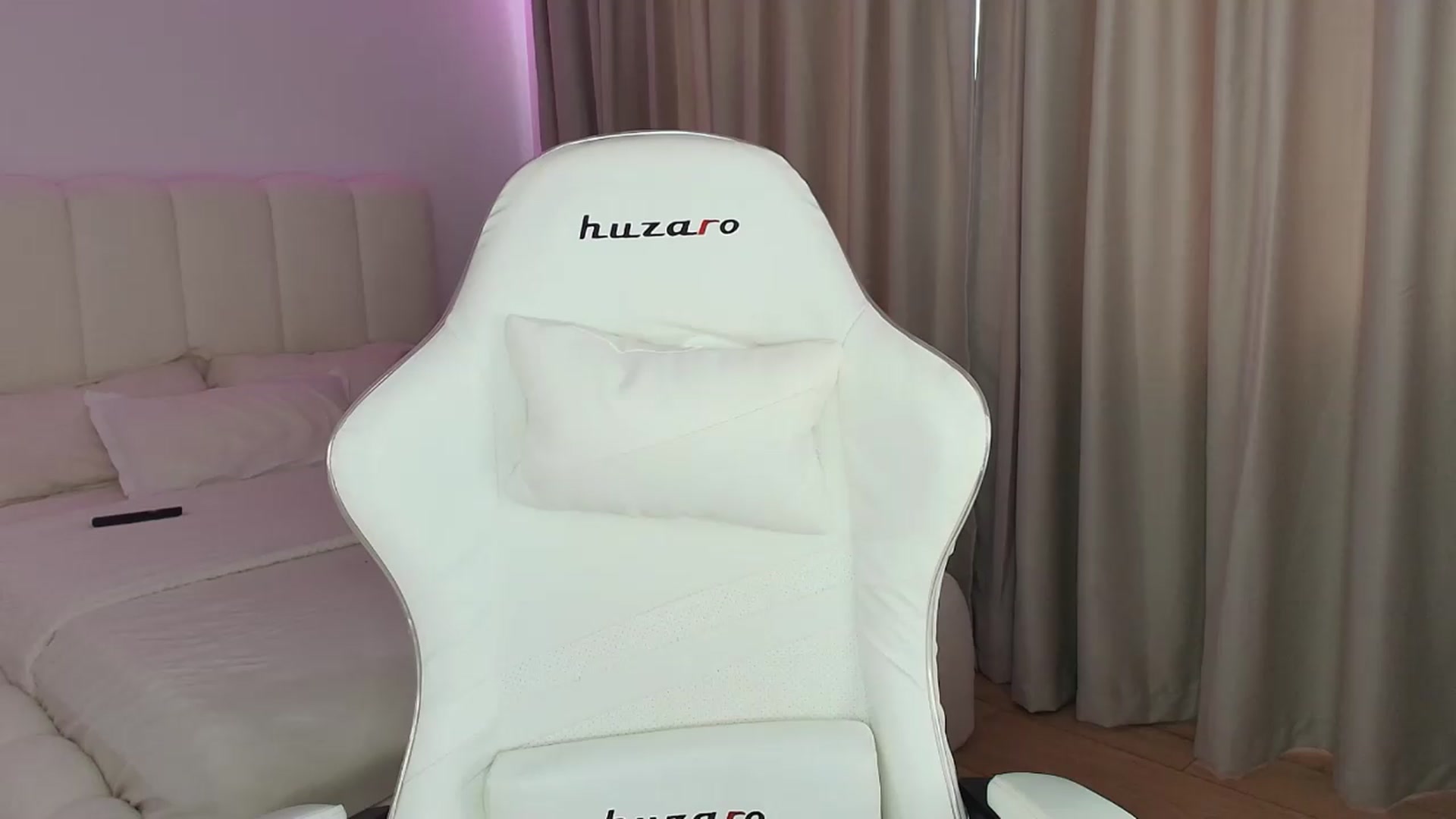 Gallery image thumbnail from SweetAntony77's myfreecams stream on, 08/19/2026, 08:57 image 6 of 20