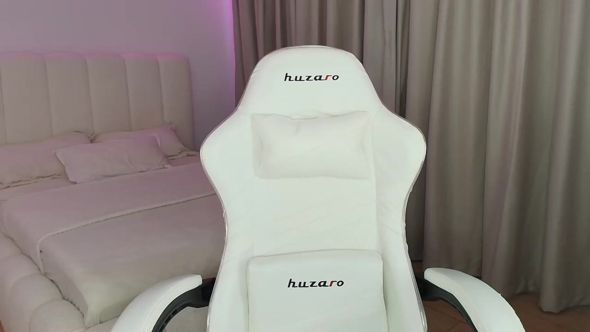 Gallery image thumbnail from SweetAntony77's myfreecams stream on, 08/19/2026, 16:55 image 8 of 20