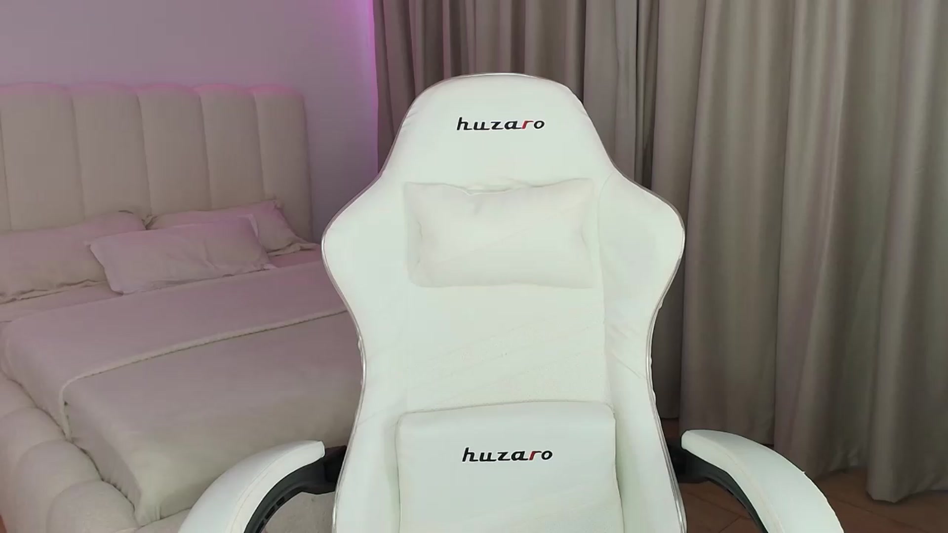 Gallery image thumbnail from SweetAntony77's myfreecams stream on, 08/19/2026, 16:55 image 11 of 20