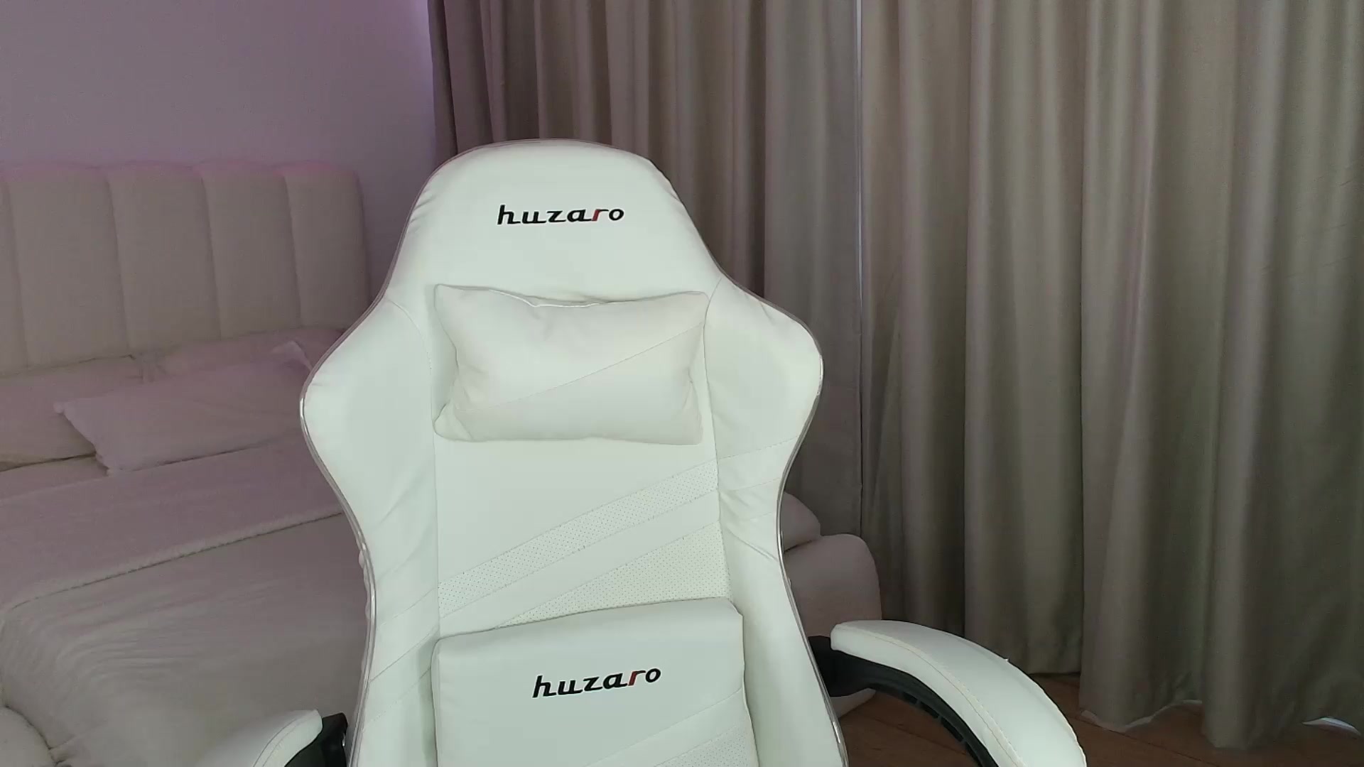 Gallery image thumbnail from SweetAntony77's myfreecams stream on, 08/22/2026, 09:21 image 16 of 20