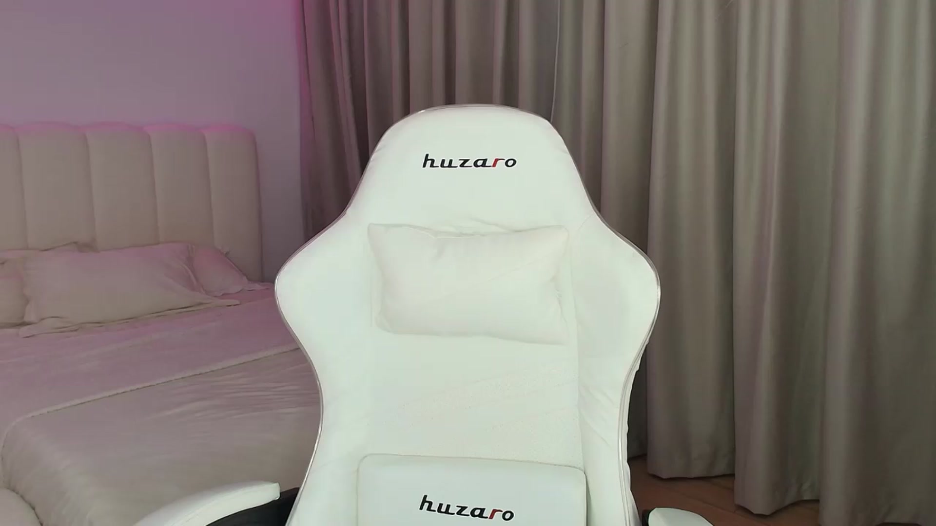 Gallery image thumbnail from SweetAntony77's myfreecams stream on, 08/27/2026, 17:15 image 15 of 20