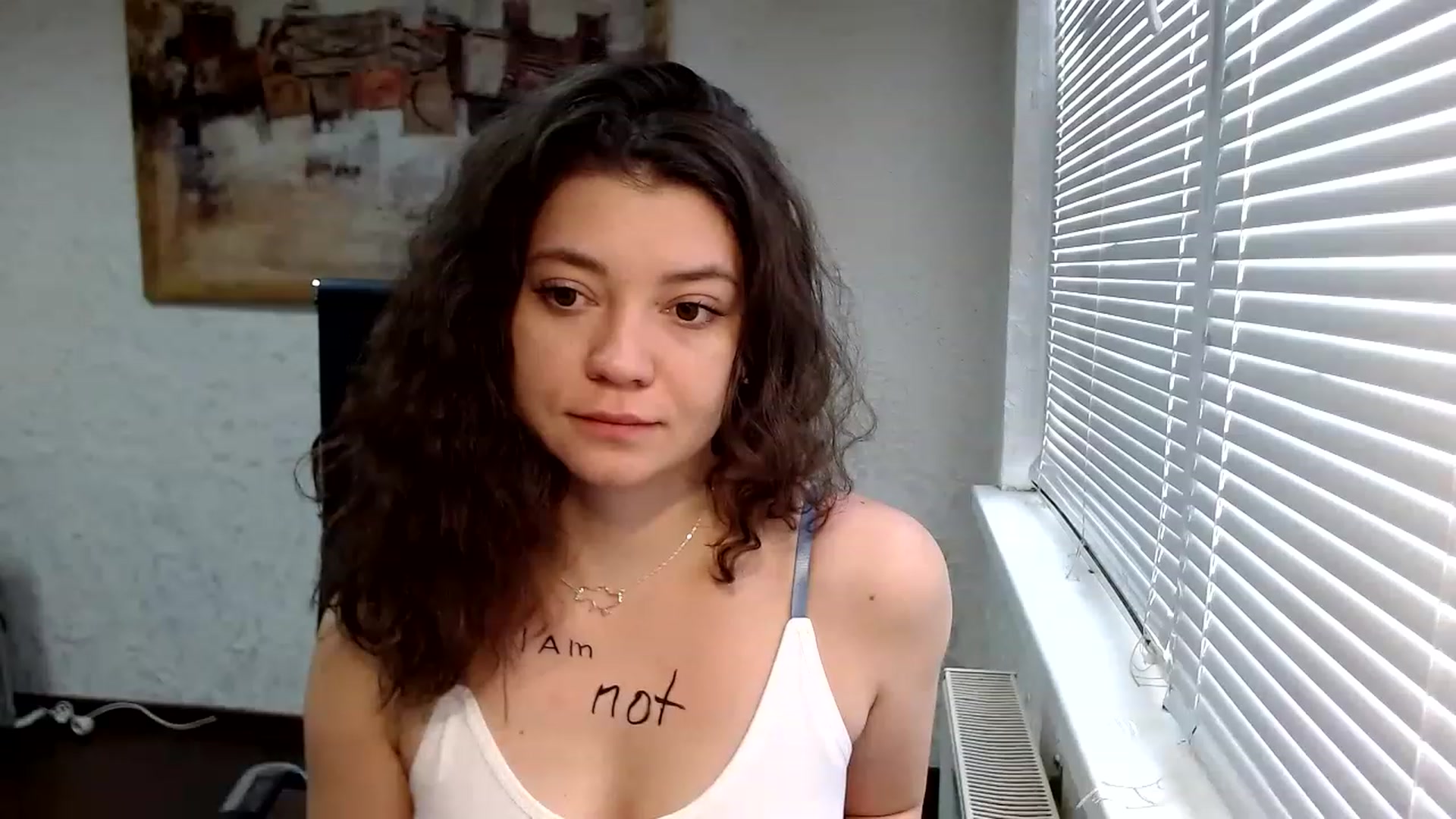 Gallery image thumbnail from SweetArinaA's myfreecams stream on, 11/15/2022, 10:02 image 16 of 20