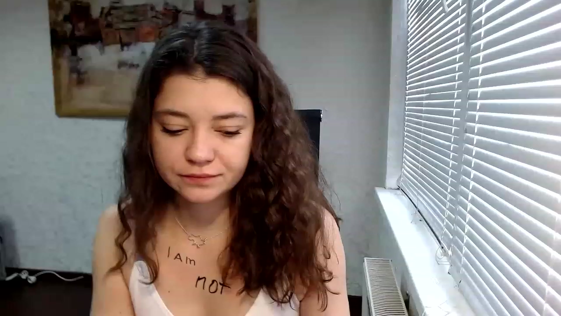 Gallery image thumbnail from SweetArinaA's myfreecams stream on, 11/15/2022, 10:02 image 7 of 20