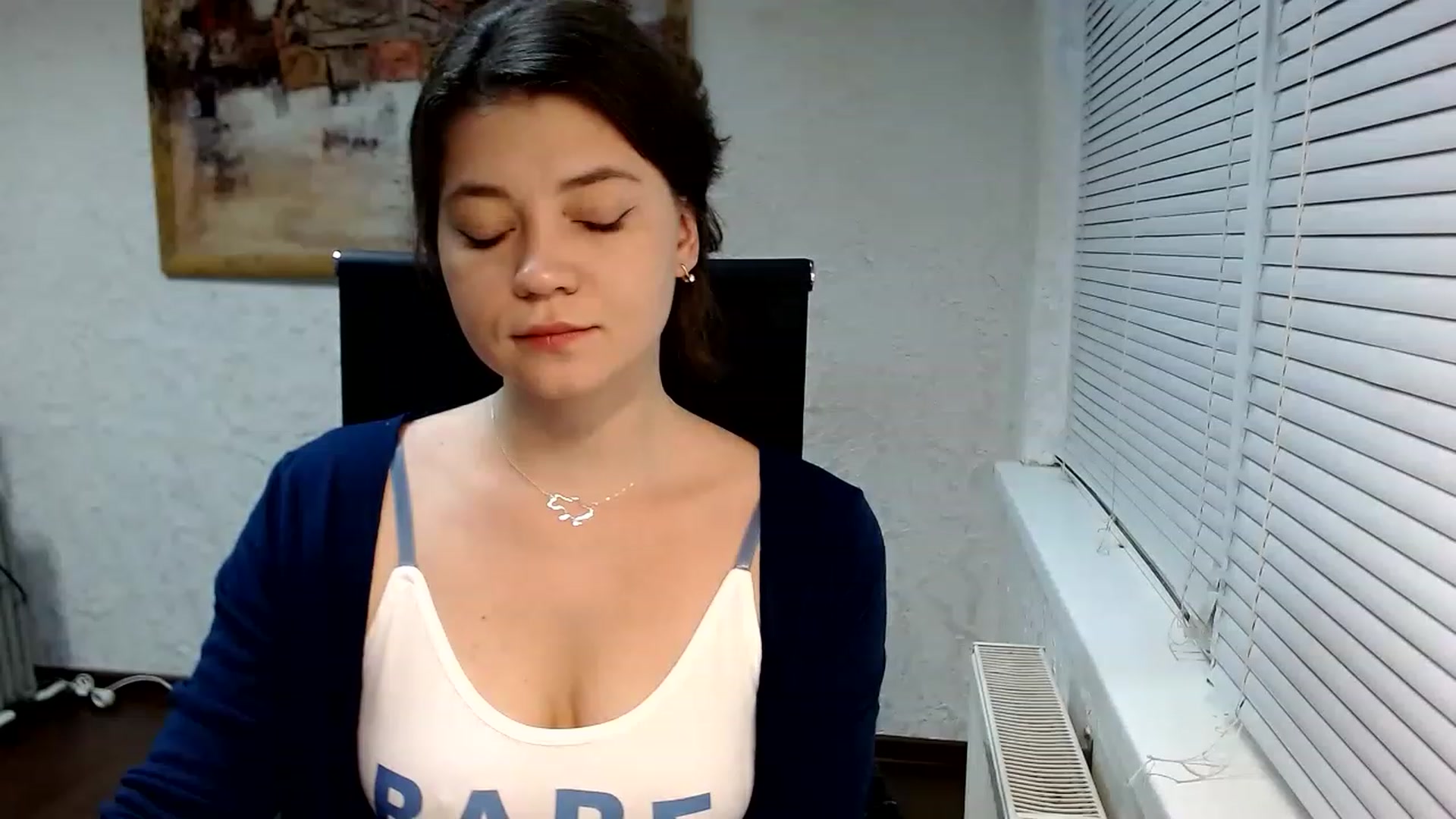 Gallery image thumbnail from SweetArinaA's myfreecams stream on, 11/15/2022, 18:36 image 5 of 20