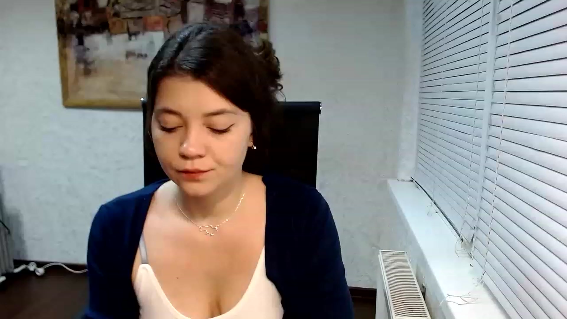 Gallery image thumbnail from SweetArinaA's myfreecams stream on, 11/15/2022, 18:36 image 2 of 20
