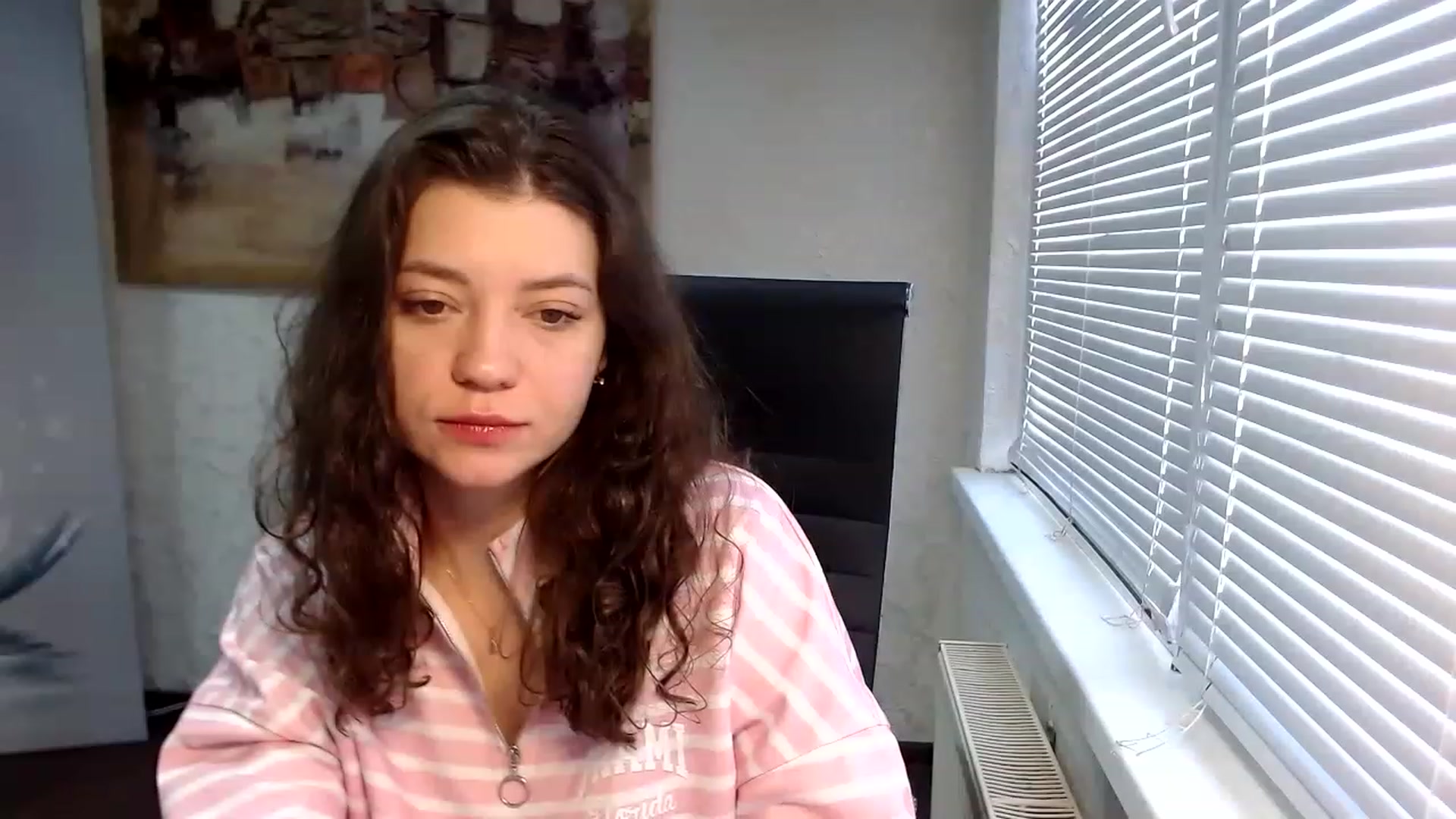 Gallery image thumbnail from SweetArinaA's myfreecams stream on, 03/19/2023, 12:00 image 5 of 20