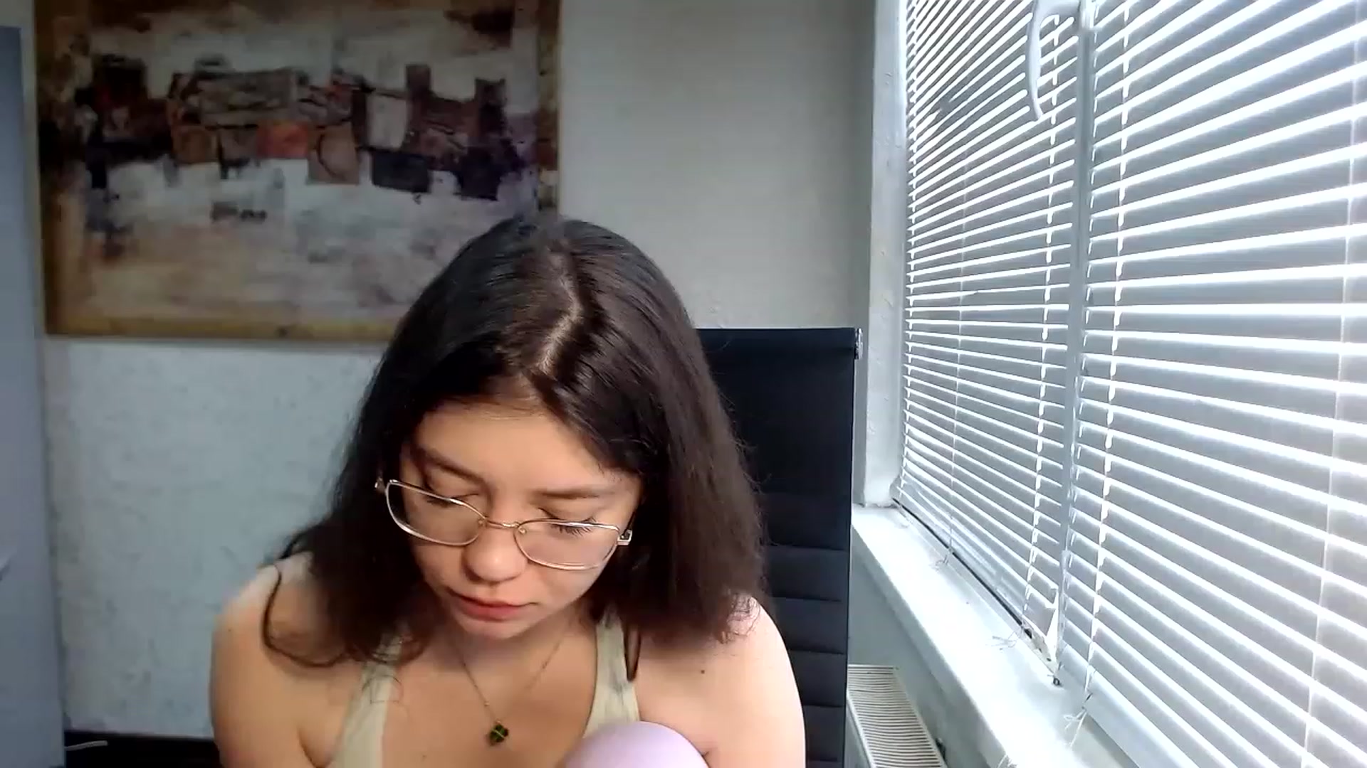 Gallery image thumbnail from SweetArinaA's myfreecams stream on, 04/01/2023, 10:57 image 19 of 20