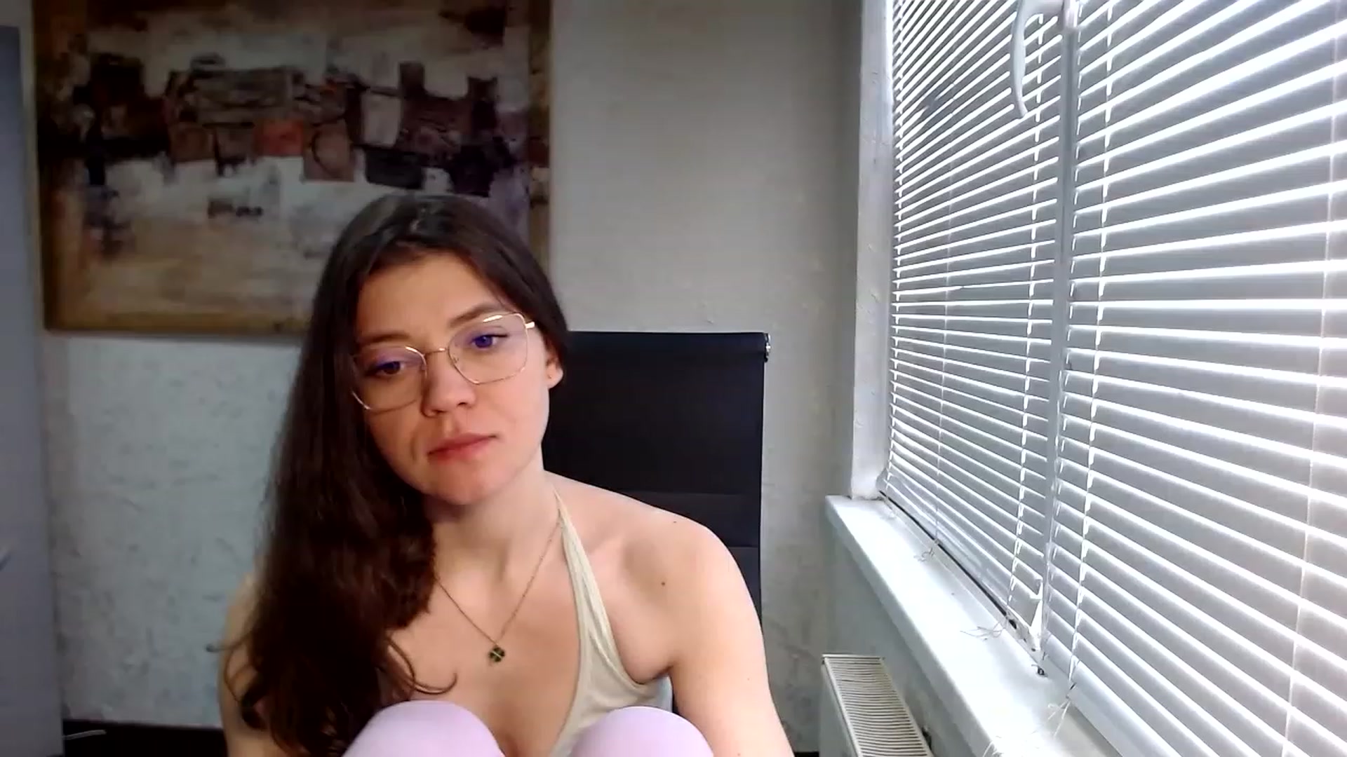 Gallery image thumbnail from SweetArinaA's myfreecams stream on, 04/01/2023, 10:57 image 9 of 20
